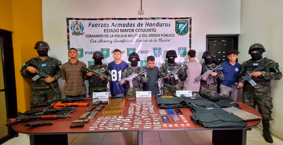 #CAPTURAN A PANDILLEROS DE LA 18 CON FUERTE ARSENAL DE ARMAS