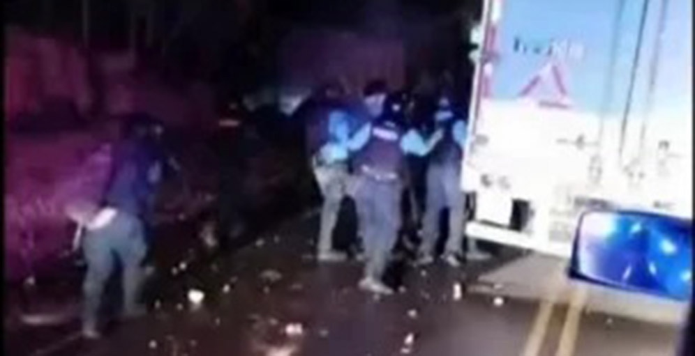 Policías, manifestantes y periodista resultan con lesiones y heridas tras violento desalojo en Panamericana
