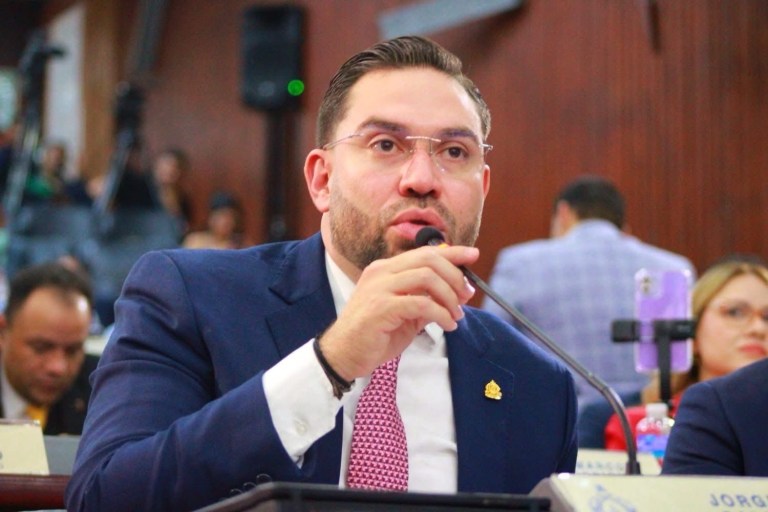 Jorge Cálix defiende su legitimidad en el Congreso tras resultados electorales
